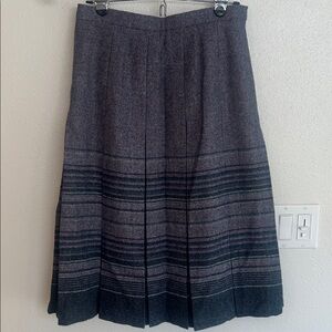 Murray Brothers Scotland Chic Striped Gray A-Line Skirt